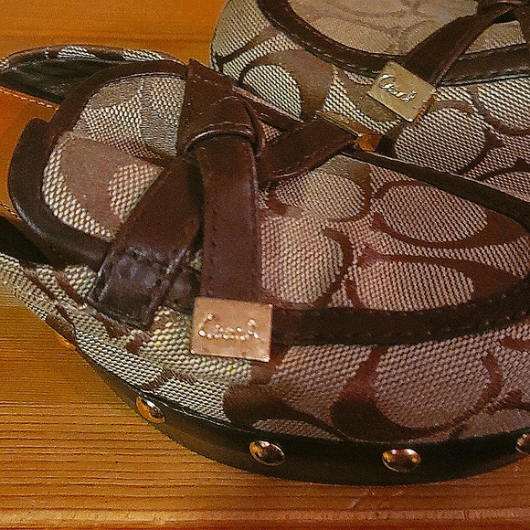 COACH Slip on SANDLES, New sz. 8 - Picture 6 of 8